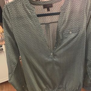Patterned V-Neck Blouse